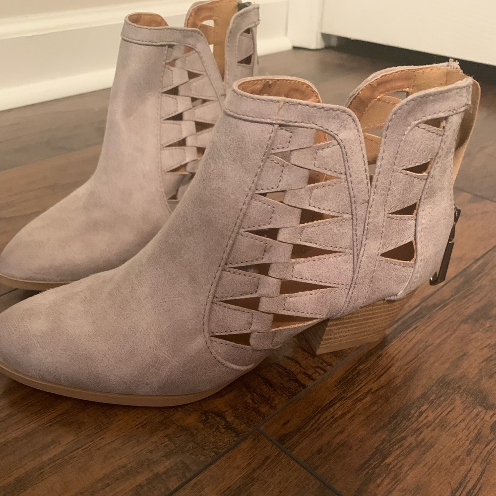 Taupe/ grey bootie with cut out